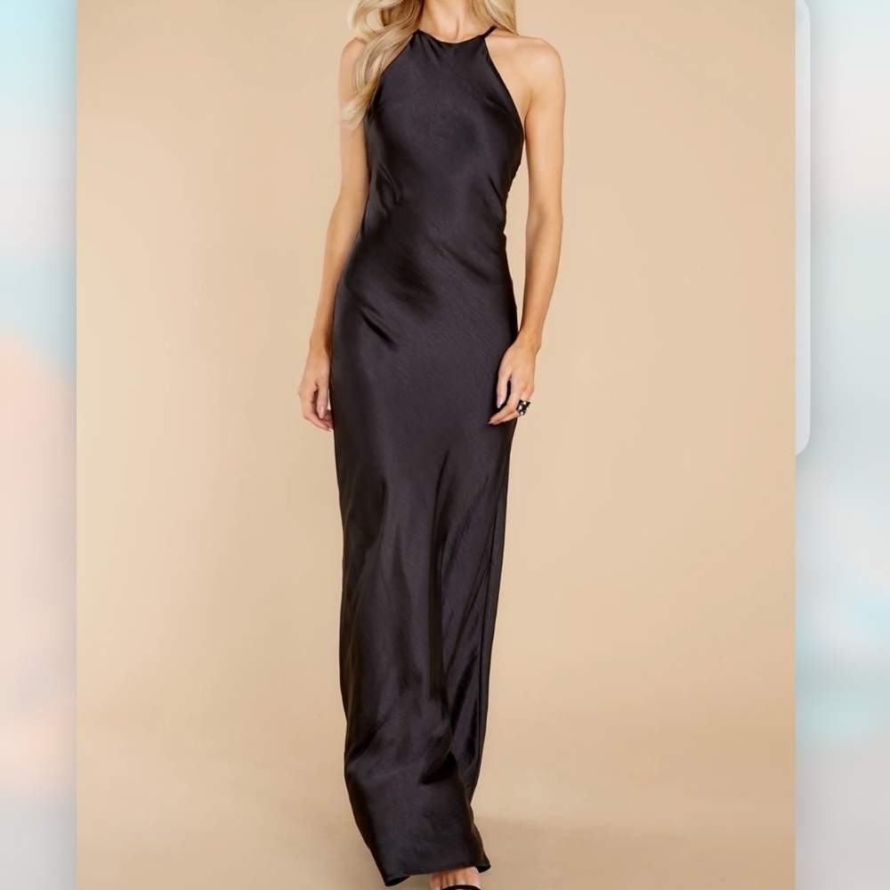 She's Famous Black Maxi Dress - Picture 4 of 8